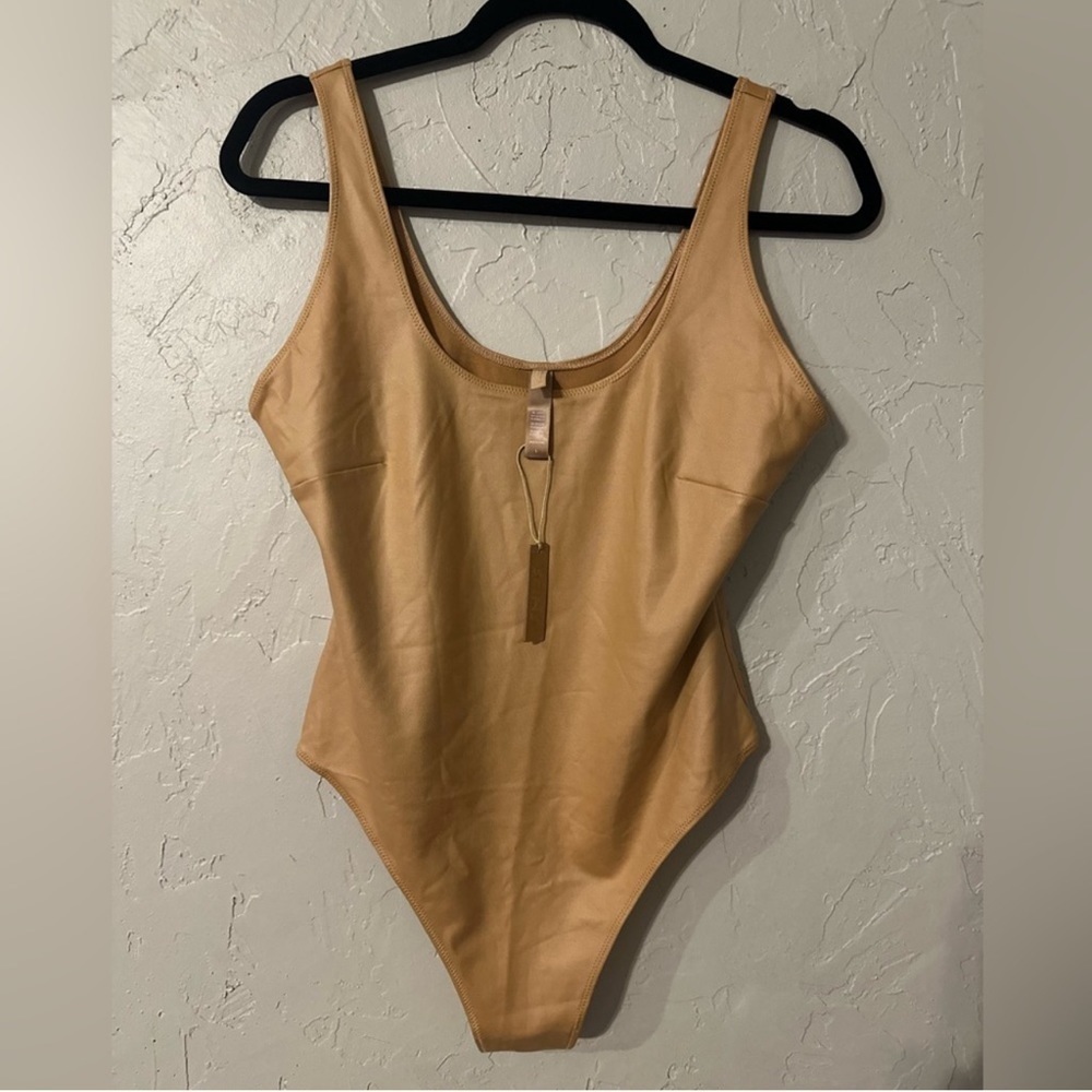 SKIMS NWT SKIMS (B7) Wet Jersey Tank Bodysuit Ochre size S